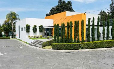 Se vende casa con amenidades