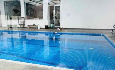 Se vende casa con amenidades