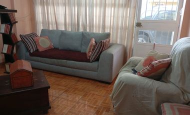 BONITA CASA DE UNA PLANTA EN VILLA DE LAS FLORES COACALCO