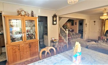 FyC Vende gran casa en Cerro Placeres, Valparaíso