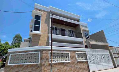 Rumah Mewah Gress 2 Lantai Dekat ke UMS ATMI Solo Kota