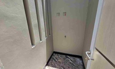 Rumah Mewah Gress 2 Lantai Dekat ke UMS ATMI Solo Kota