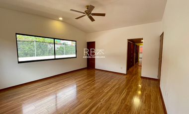 Casa en venta recién remodelada en privada tranquila, CDMX poniente