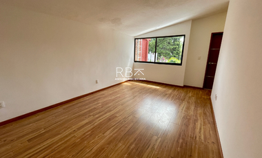 Casa en venta recién remodelada en privada tranquila, CDMX poniente