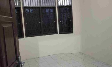 DISEWAKAN RMH PINGGIR JLN RAYA PEKAPURAN. DEPAN KOMPLEK CGR 1, CIMANGGIS TAPOS DEPOK