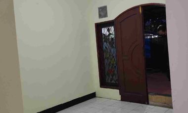 DISEWAKAN RMH PINGGIR JLN RAYA PEKAPURAN. DEPAN KOMPLEK CGR 1, CIMANGGIS TAPOS DEPOK