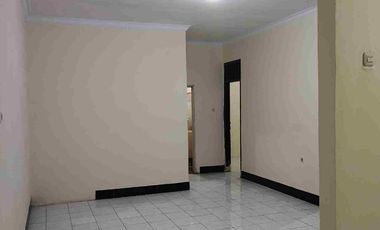 DISEWAKAN RMH PINGGIR JLN RAYA PEKAPURAN. DEPAN KOMPLEK CGR 1, CIMANGGIS TAPOS DEPOK