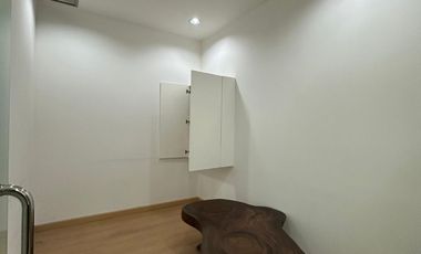 Disewakan Office Space / Kantor Fully Furnished 128m2 di APL Tower Central Park Jakarta Barat