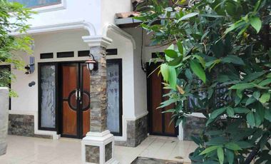 rumah strategis d komplek