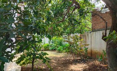 rumah strategis d komplek