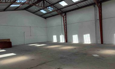 GALPON CON BODEGAS EN VENTA SECTOR SAN ISIDRO DEL INCA - QUITO