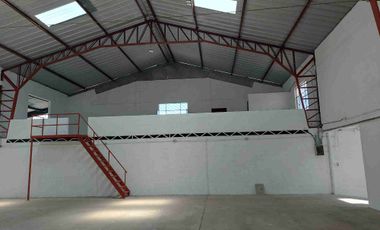 GALPON CON BODEGAS EN VENTA SECTOR SAN ISIDRO DEL INCA - QUITO