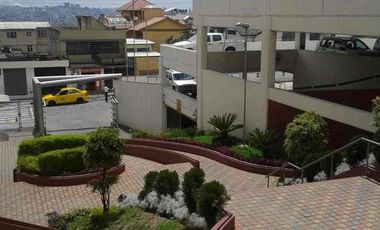 Departamento en venta, excelente ubicación sector La Occidental, Conjunto San Felipe del Pinar,Quito