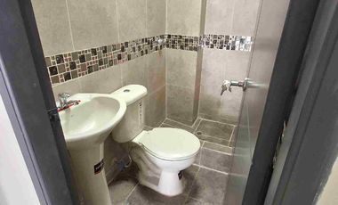 Alquilo Local 60m2 av Benjamin Carrion.