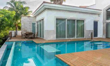 VENDO RESIDENCIA AMUEBLADA FRACCIONAMIENTO PRIVADO, CON VIGILANCIA Y MARINA