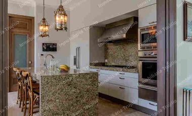 VENDO RESIDENCIA AMUEBLADA FRACCIONAMIENTO PRIVADO, CON VIGILANCIA Y MARINA