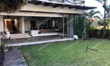 VENDO RESIDENCIA DE LUJO CON PANELES SOLARES EN EL FRACCIONAMIENTO EL DORADO