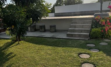 CASA PRIVADA AL SUR DE CUERNAVACA, MOR. EN COLINAS DE SANTA FE