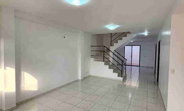 AMPLIA CASA EN VENTA CIUDAD CELESTE - ETAPA LA DORADA