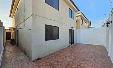 AMPLIA CASA EN VENTA CIUDAD CELESTE - ETAPA LA DORADA