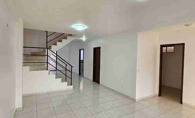 AMPLIA CASA EN VENTA CIUDAD CELESTE - ETAPA LA DORADA