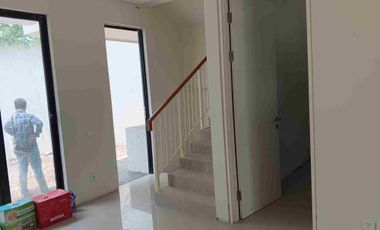 SEWA Rumah 2lt Citraland Northwest Central
