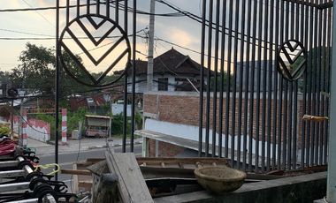 2 Shophouses near Senggigi, suitable for pearl and souvenir shops