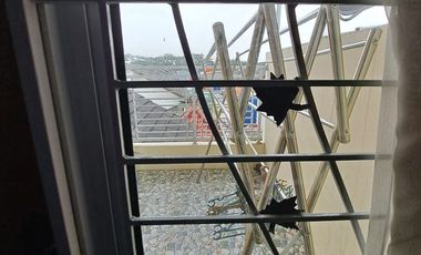 Jual Rumah Dengan Kolam Renang Private 2 Lantai