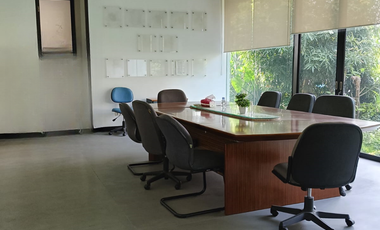 Rumah ex kantor Pluit luas 1.328 m, parkiran luas, rapi