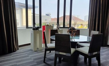 Rumah ex kantor Pluit luas 1.328 m, parkiran luas, rapi