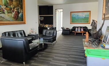 Rumah ex kantor Pluit luas 1.328 m, parkiran luas, rapi