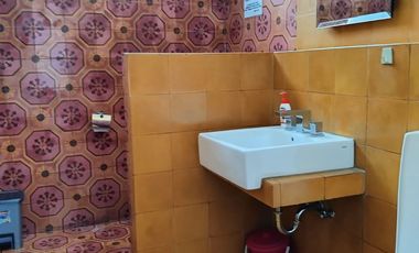 Rumah ex kantor Pluit luas 1.328 m, parkiran luas, rapi