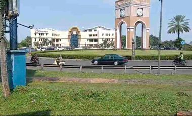 Disewakan Kavling Boulevard. Lokasi hadap jalan utama. ramai.
