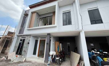 Rumah Modern 2 Lt Seharga 1 Lt Dekat Goro Assalam dan UMS di Skh