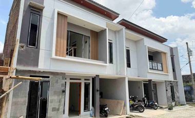 Rumah Modern 2 Lt Seharga 1 Lt Dekat Goro Assalam dan UMS di Skh