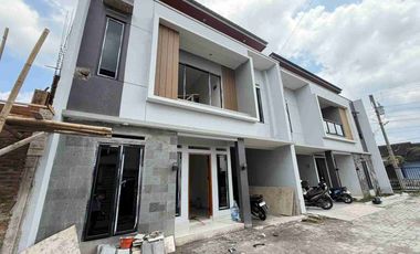 Rumah Modern 2 Lt Seharga 1 Lt Dekat Goro Assalam dan UMS di Skh