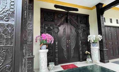 RUMAH MEWAH 2 LANTAI DAN KOST EKLUSIF DALAM KOTA DI MUJA MUJU UMBULHARJO JOGJA DEKAT BALE KOTA