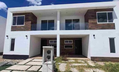 Se vende casa nueva, Santa Matilde, salida a CDMX