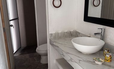 Casa en condominio en Colinas de Santa Fe, al sur de Cuernavaca, Mor.