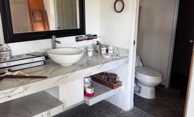 Casa en condominio en Colinas de Santa Fe, al sur de Cuernavaca, Mor.