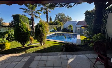 Casa en condominio en Colinas de Santa Fe, al sur de Cuernavaca, Mor.