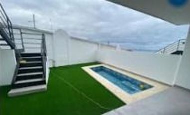 Se vende casa con vista al mar dentro de urbanización exclusiva en Manta
