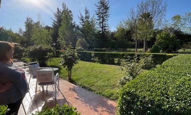 CÓMODA CASA CON PARQUE CRECIDO, SEGURO CONDOMINIO PAINE