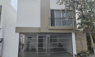 Bonita Casa en Venta Col Brianzzas Sec Monreale, Escobedo