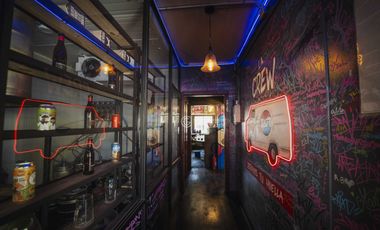 SE VENDE DERECHO A LLAVE LOCAL COMERCIAL BAR RESTAURANT