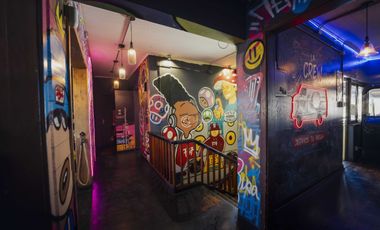 SE VENDE DERECHO A LLAVE LOCAL COMERCIAL BAR RESTAURANT