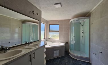 FABULOSA CASA, PRADERAS DEL SUR, PUERTO VARAS