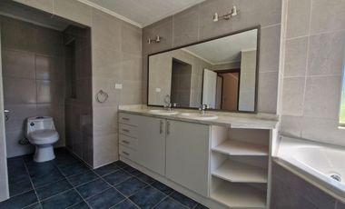 FABULOSA CASA, PRADERAS DEL SUR, PUERTO VARAS