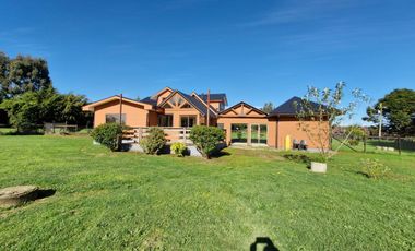 FABULOSA CASA, PRADERAS DEL SUR, PUERTO VARAS