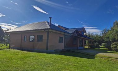 FABULOSA CASA, PRADERAS DEL SUR, PUERTO VARAS